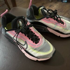Nike Air Max 2090 Lotus Pink sneakers